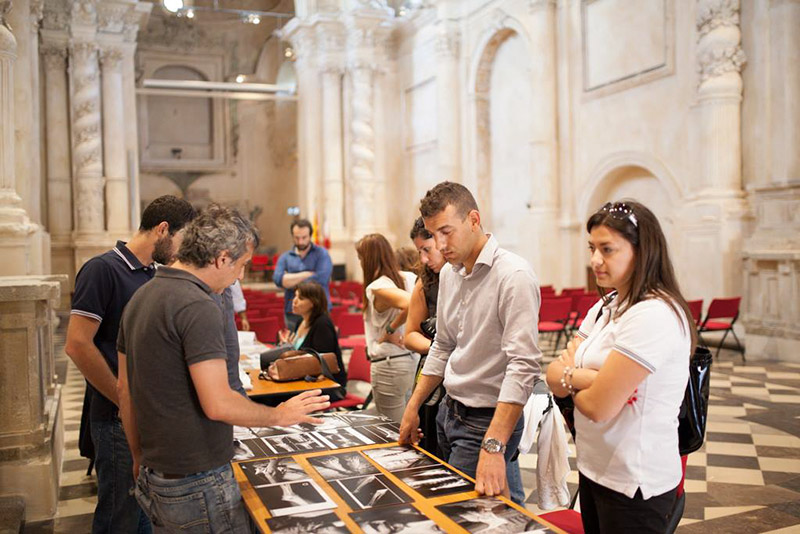 lettura-portfolio-con-marco-pinna-national-geographic-ragusa-fotofestival-2013